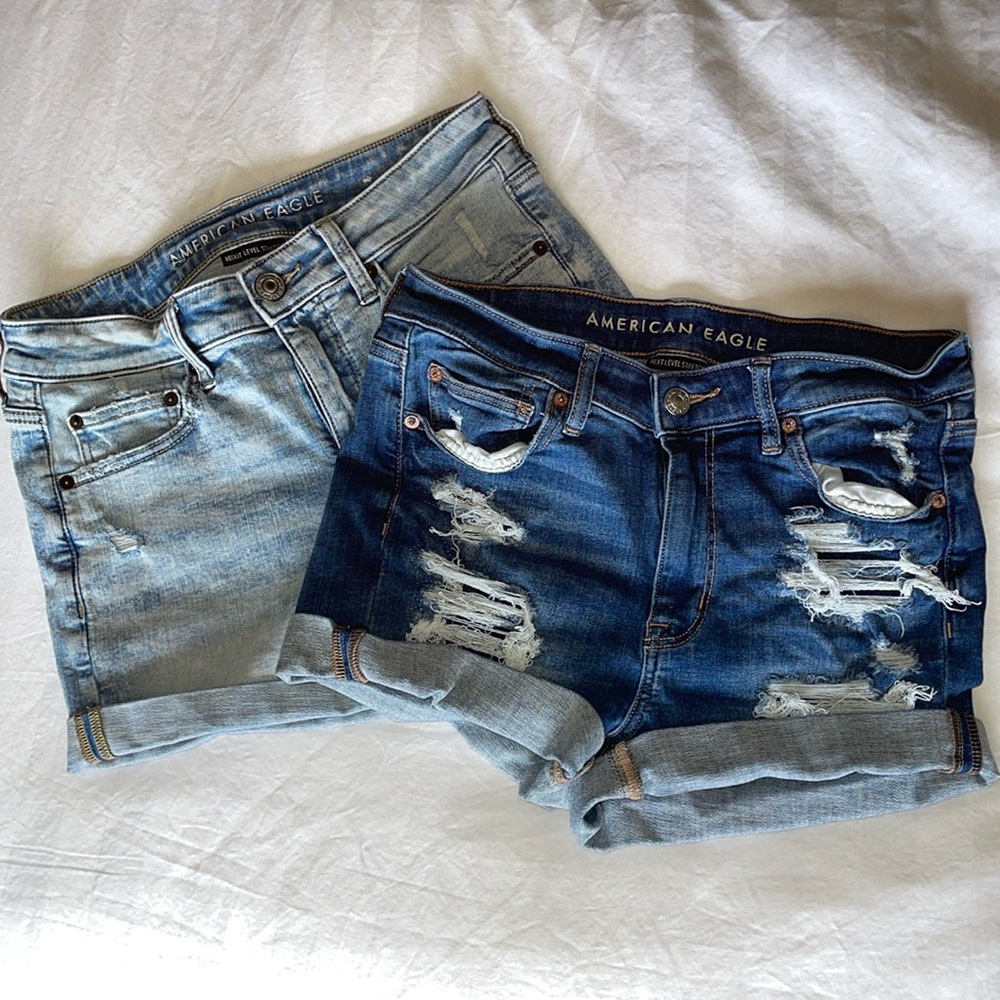 2 pairs of AEO High waist shorts